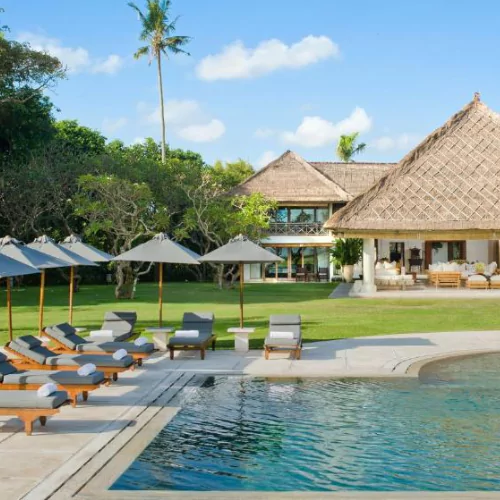 villa-atas-ombak-1