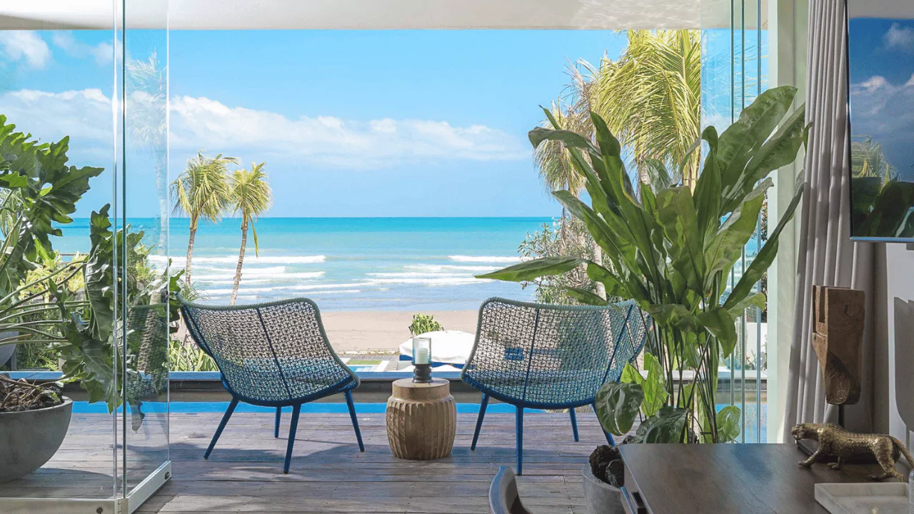 Advantages of Choosing a Beachfront Villa Over a Hotel