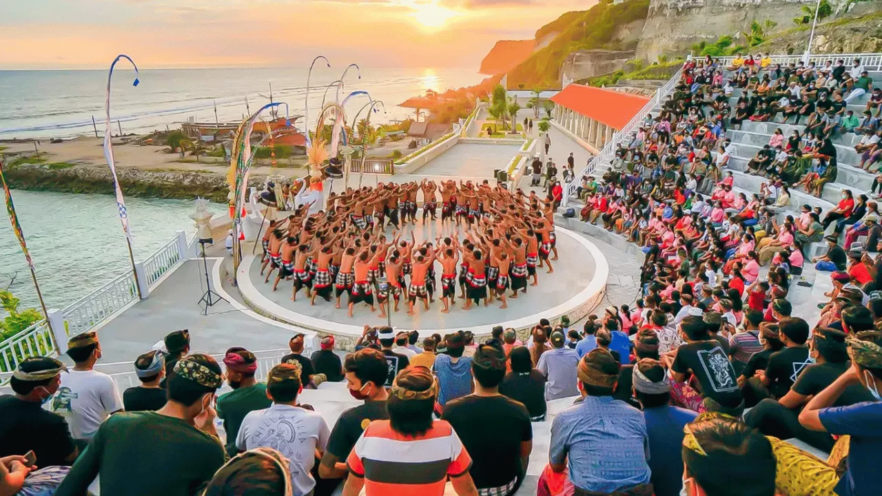 best-time-to-visit-melasti-beach