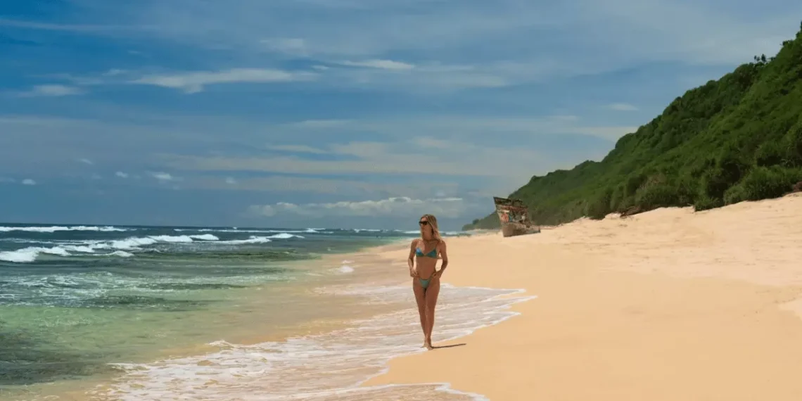 nyang-nyang-beach-fi