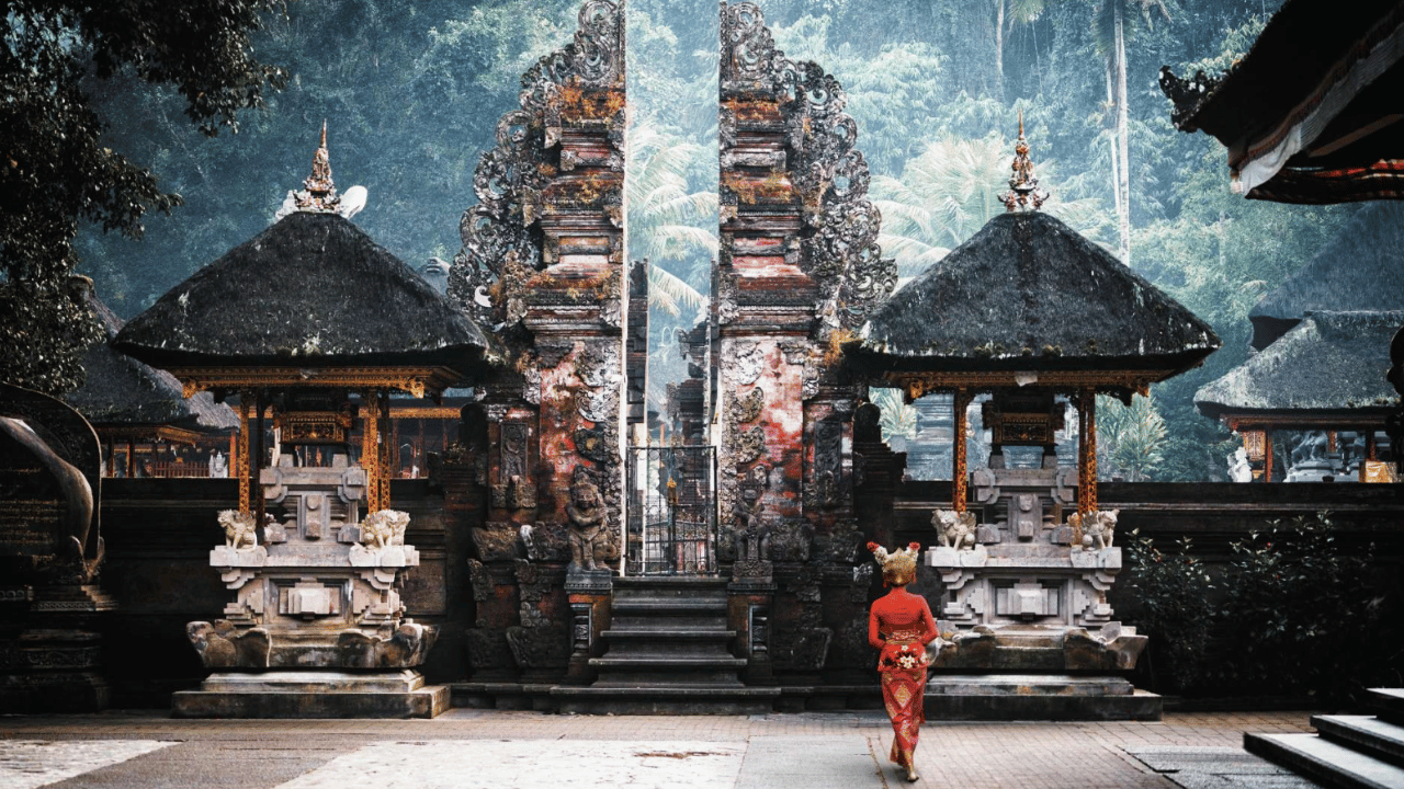 the-history-of-pura-tirta-empul