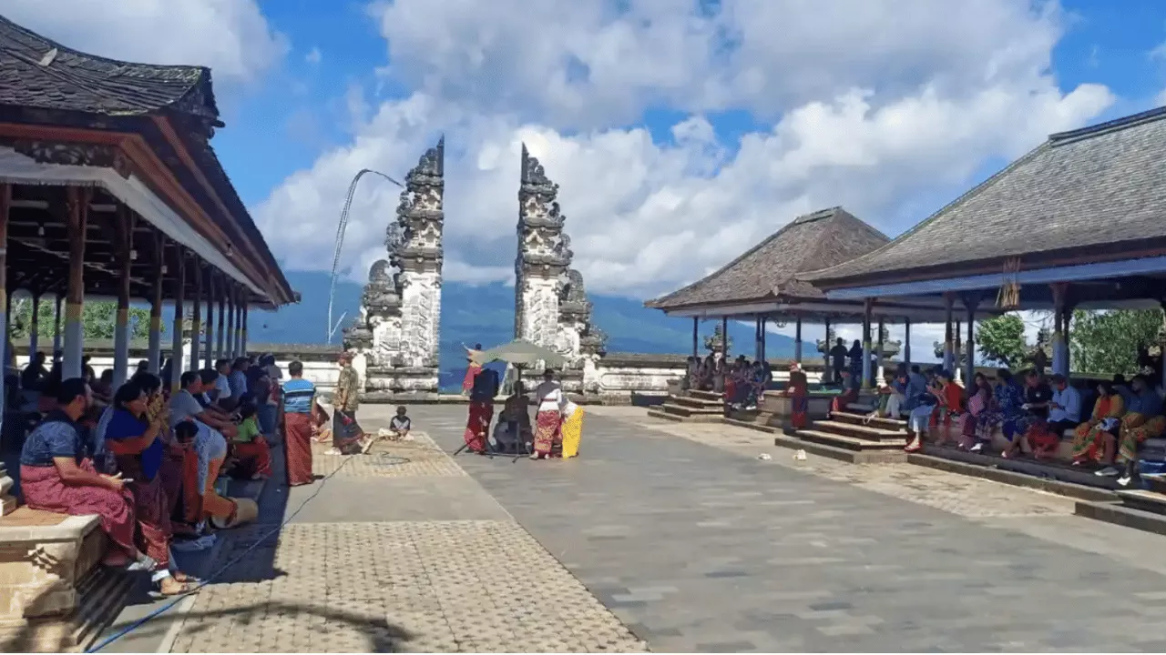 travel-tips-for-visiting-pura-lempuyang