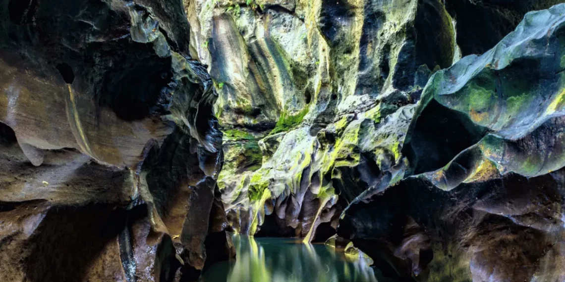 hidden-canyon-beji-guwang-fi